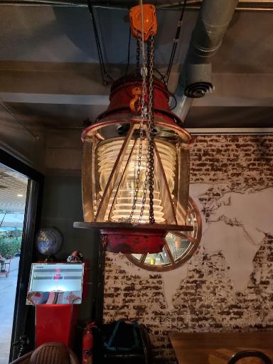 عکس کافه بابیلون