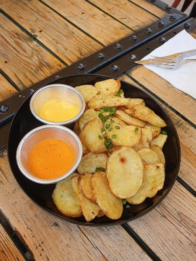 عکس کافه بابیلون