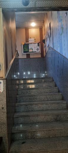 عکس دبستان غیردولتی نیایش