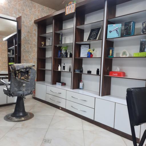 عکس آرایشگاه و پیرایش مردانه اصالت