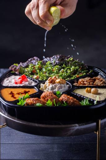 عکس رستوران لبنانی نلین