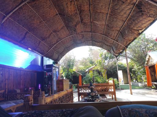 عکس سفره خانه سنتی آدینه