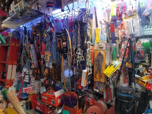 عکس خانه ابزار ساختمان