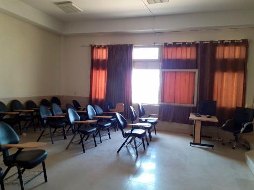 عکس دانشکده آرادان