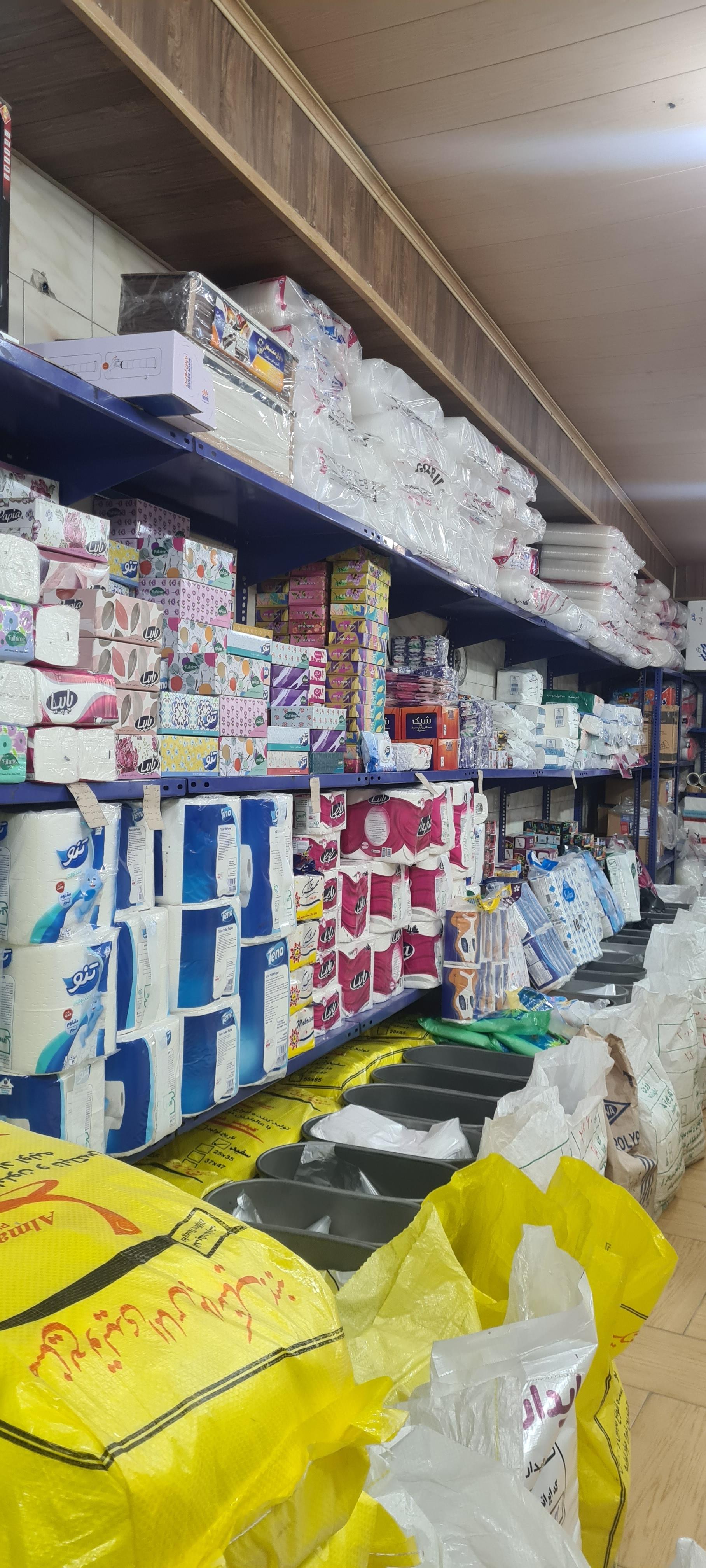 عکس ظروف یکبار مصرف مهر پلاست