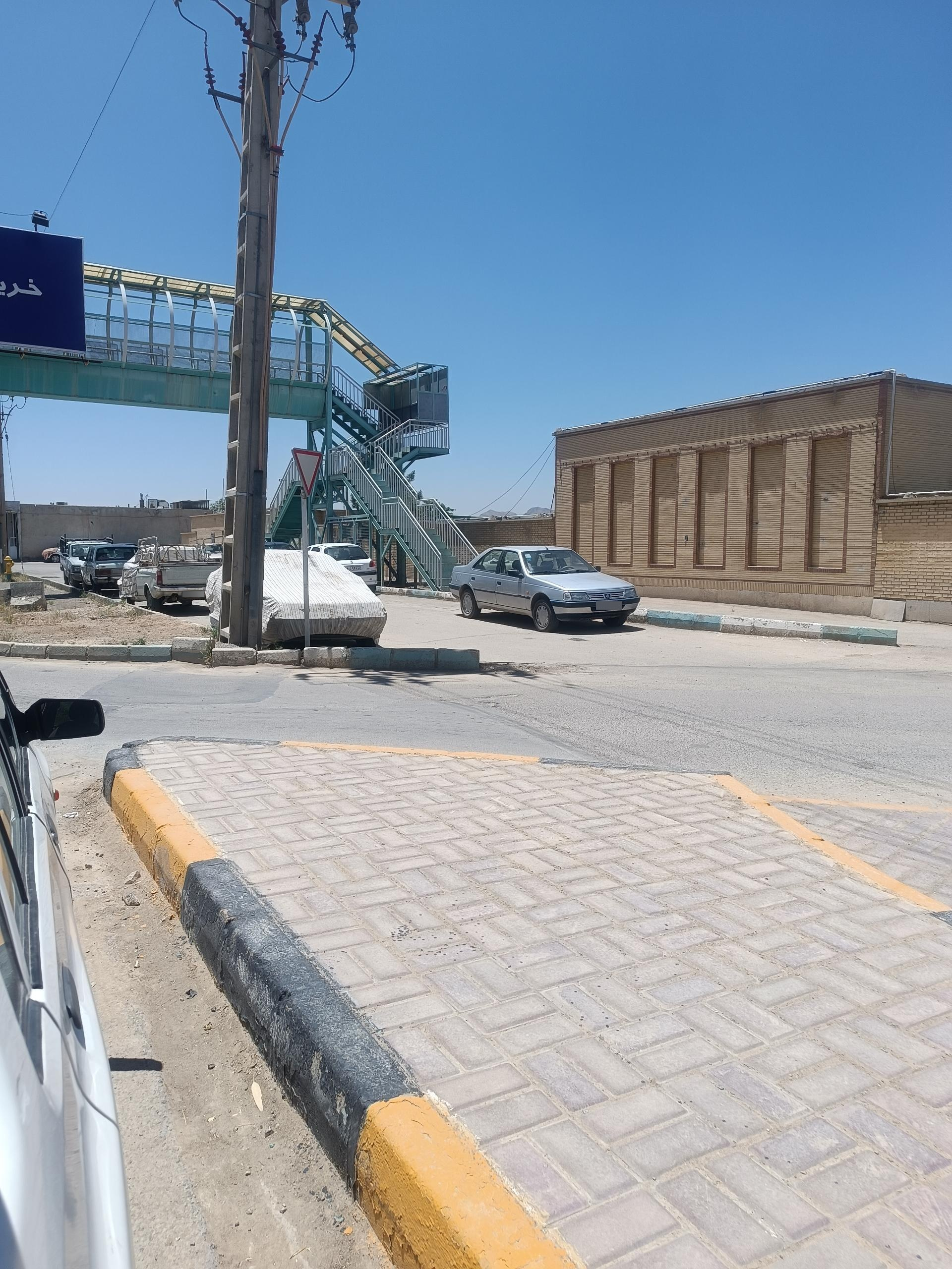 عکس پل هوایی عابر پیاده