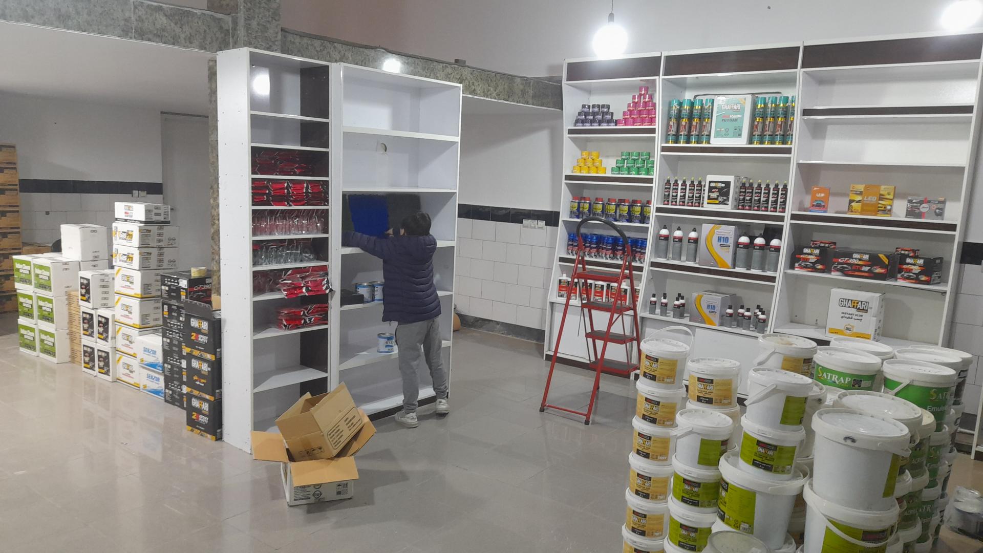 عکس چسب و رنگ آتیلا