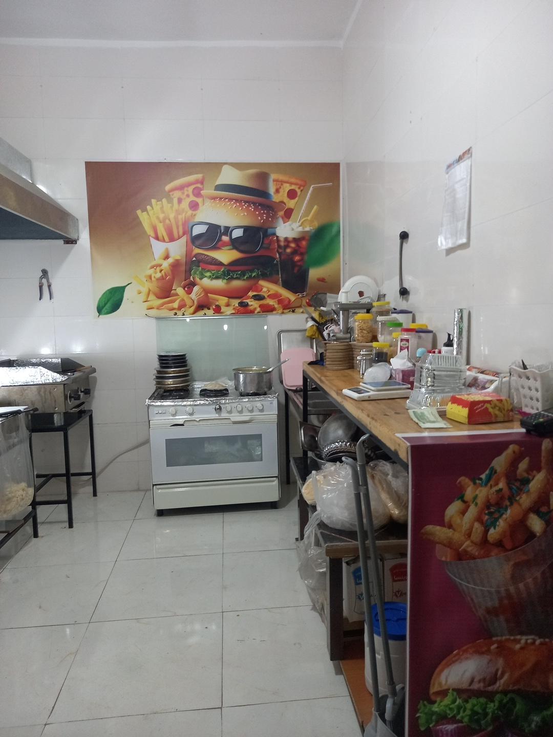 عکس فست فود یاس 