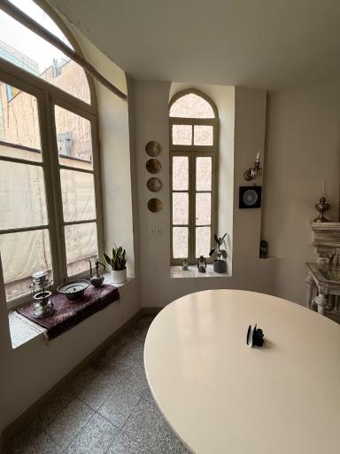 عکس عمارت کلاه فرنگی 
