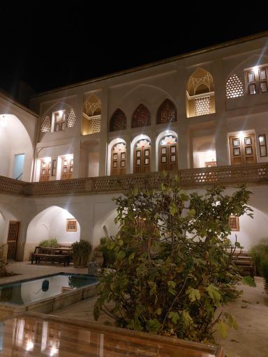 عکس هتل تاریخی احسان کاشان