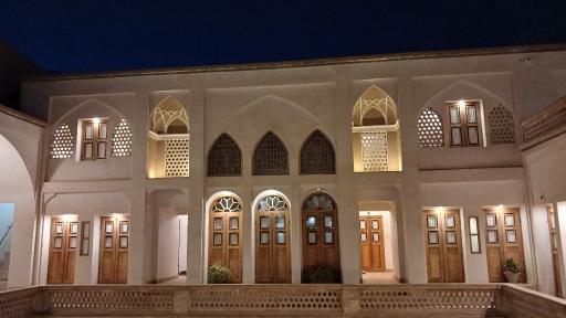 عکس هتل تاریخی احسان کاشان