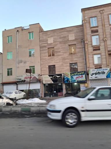 عکس تودوزی اتومبیل قائم