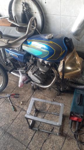 عکس تعمیرگاه موتور وحید