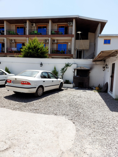 ویلا یکتا لب دریا