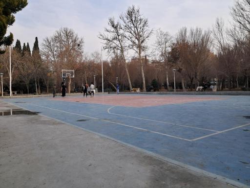 عکس زمین بسکتبال بوستان سعدی