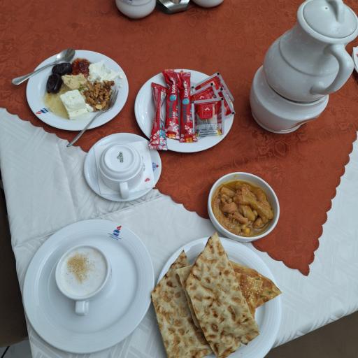 عکس هتل پتروشیمی