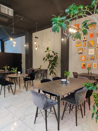 عکس کافه بهار