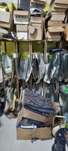 عکس شیشه اتومبیل با تقوا