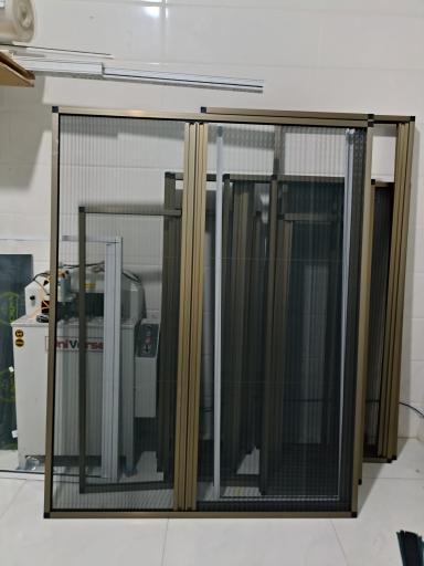 عکس پنجره دو جداره آروین