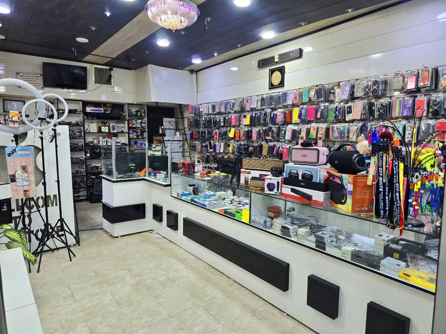 عکس فروشگاه درسا موبایل