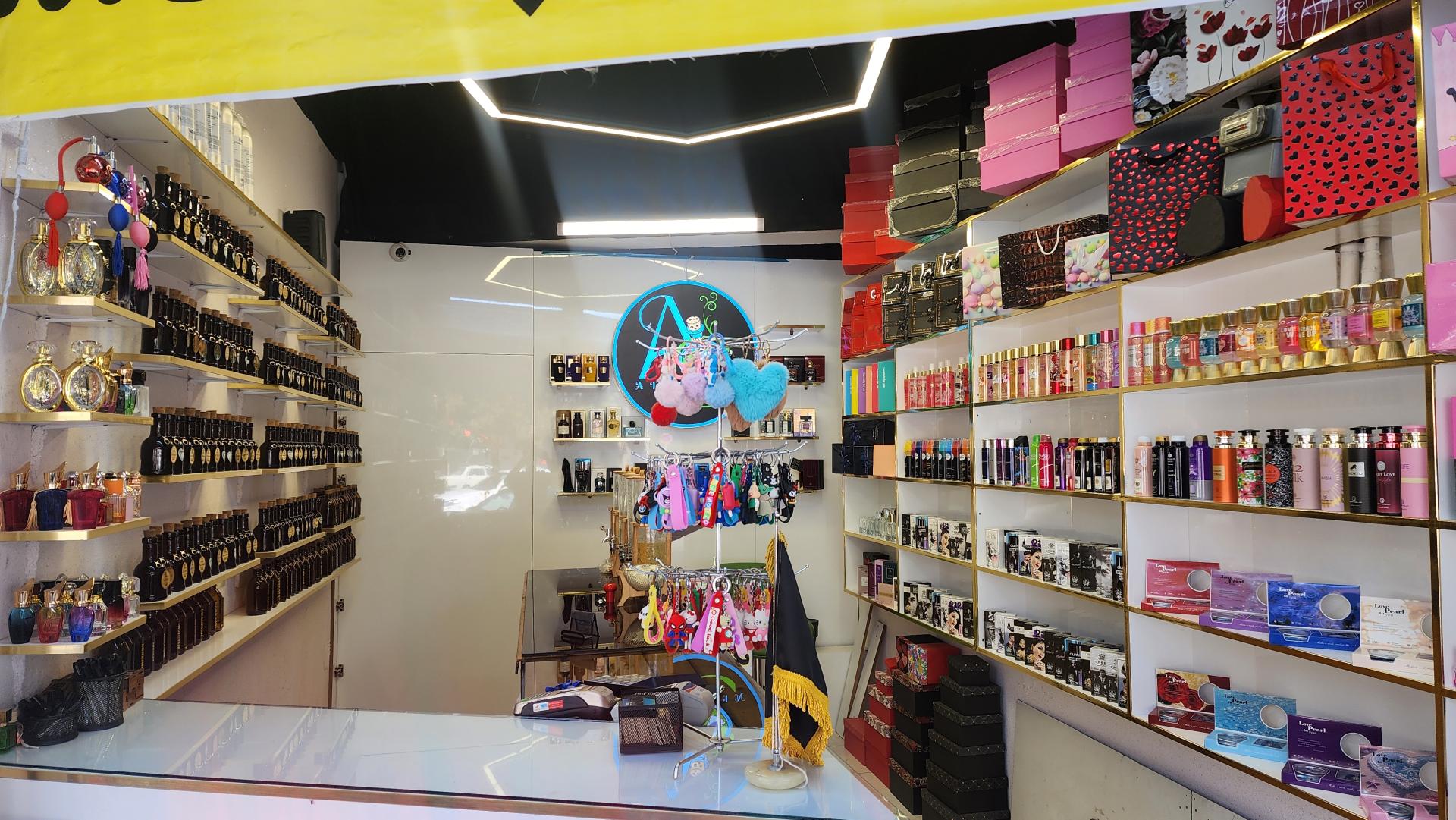 عکس عطر کالین