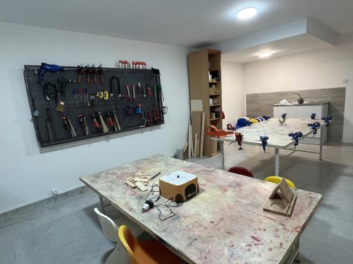 عکس خانه کودکی کاژه