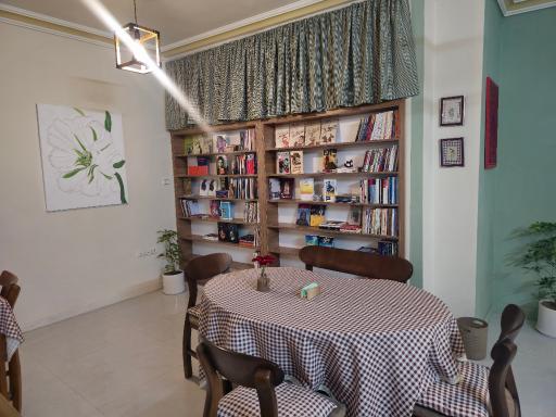 عکس کافه‌کتاب دشت