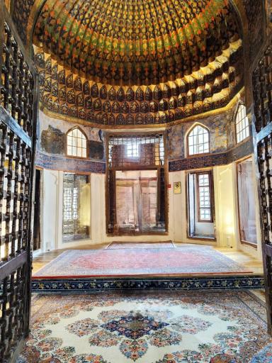 عکس ایوان شاه نشین