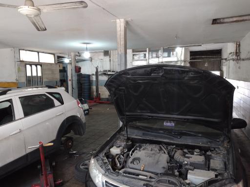 عکس تعمیرگاه حاتمی