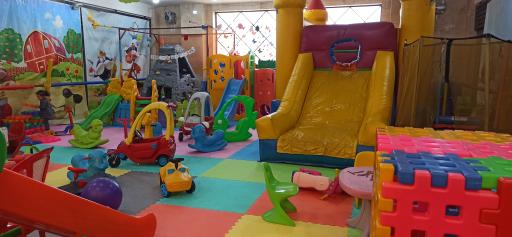 عکس شهربازی و خانه بازی ایران پارک