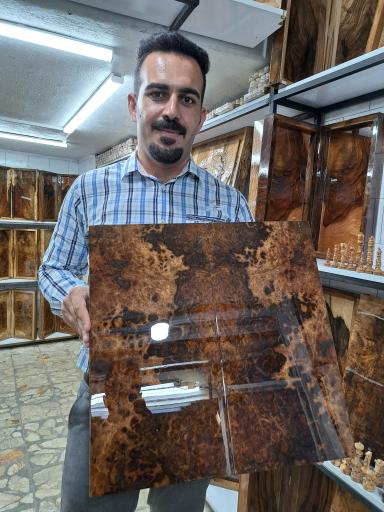 عکس تخته نرد و نازک کاری کیانوش شباب