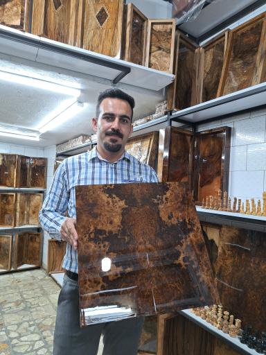 عکس تخته نرد و نازک کاری کیانوش شباب