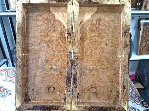 عکس تخته نرد و نازک کاری کیانوش شباب