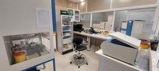 عکس آزمایشگاه تشخیص پزشکی پیوند