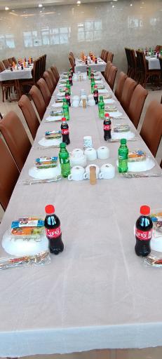 عکس غذا خوری عمو حسام 