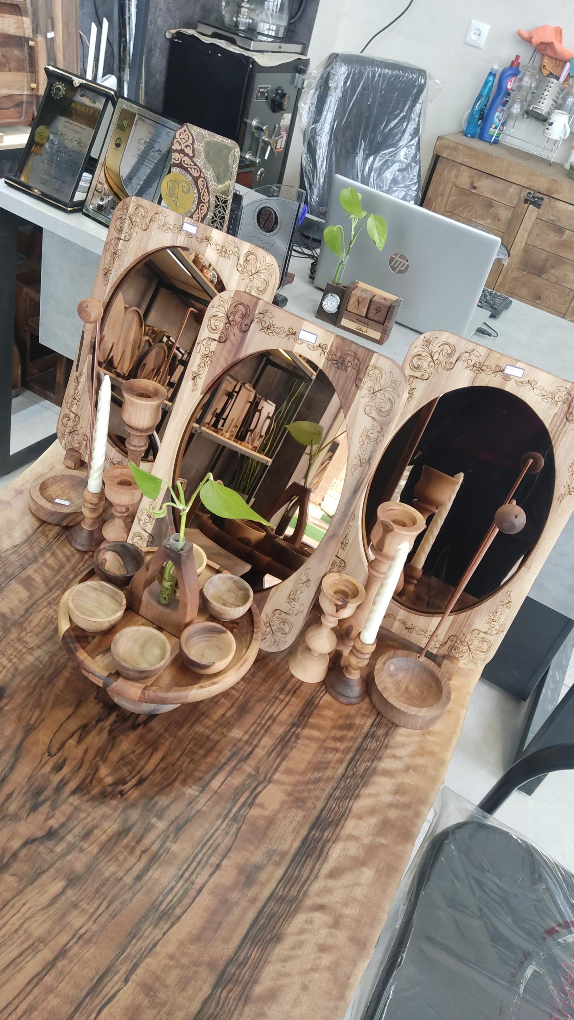 عکس فروشگاه صنایع چوبی ایوان