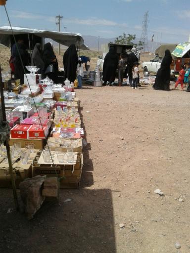عکس یکشنبه بازار روستای خرم‌آباد