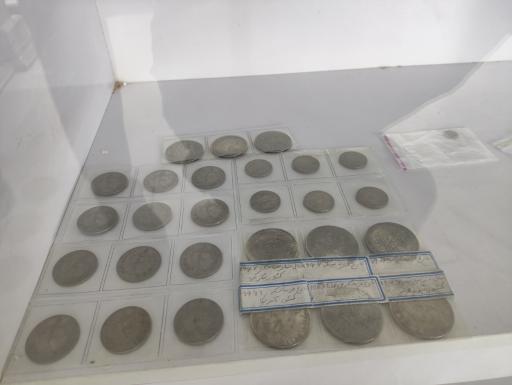 عکس خانه گوهر و سنگ