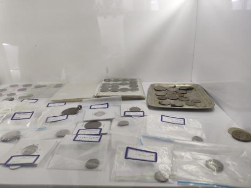 عکس خانه گوهر و سنگ