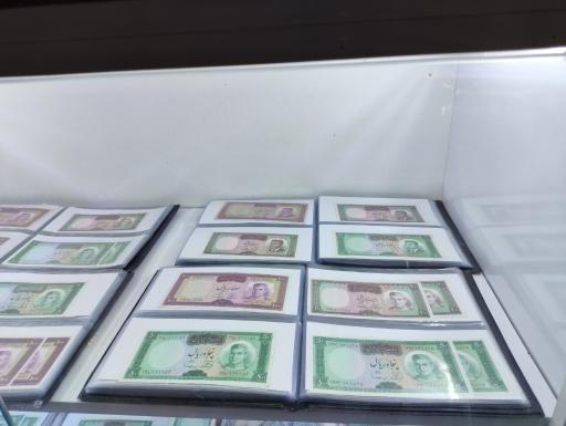 عکس خانه گوهر و سنگ