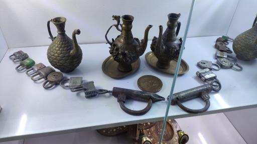 عکس خانه گوهر و سنگ