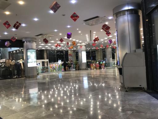 عکس مرکز خرید لیدوما