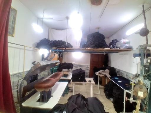 عکس اتوشویی و بسته‌بندی البسه (خدمات مهدی)