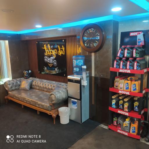 عکس تعمیرگاه تک سیکلت 