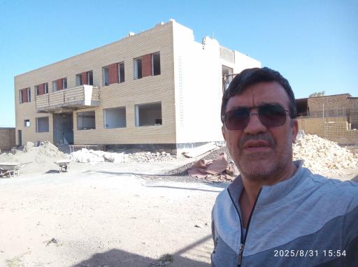 عکس هنرستان دخترانه سردار شهید غضنفر داودآبادی (در حال ساخت)