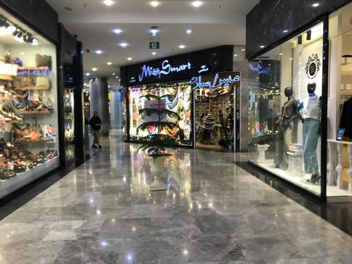 عکس مرکز خرید لیدوما