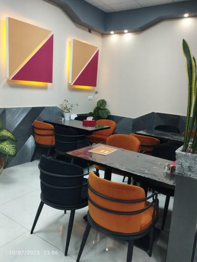 عکس پیتزا مثلث پلاس