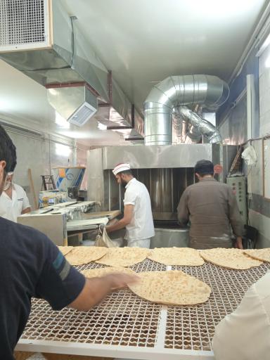 عکس نانوایی طیبات