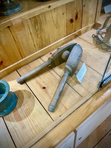 عکس آرامگاه کاشف السلطنه و موزه چای ایران