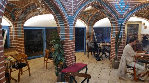 عکس کافه ارغوان